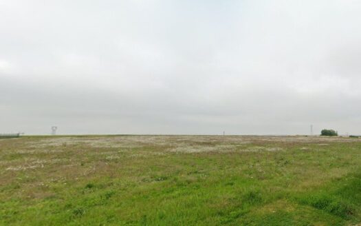 Terrain avec permis et taxe de 17 lots