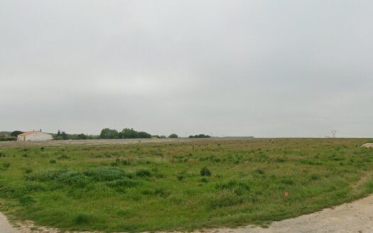 Terrain avec permis et taxe de 17 lots